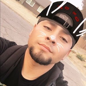 Meet your Posher, Carlos